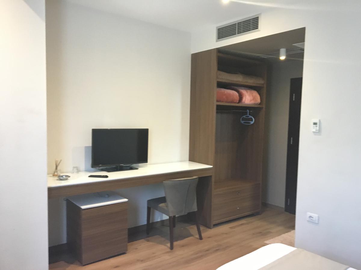 Soleo Hotel Tirana Esterno foto